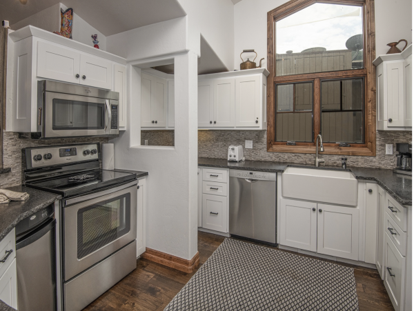 Gorgeous 3 Bedroom Condo in Vail Sleeps 10